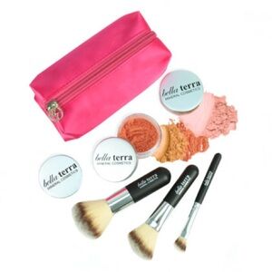 Bella Terra Cosmetics Kit